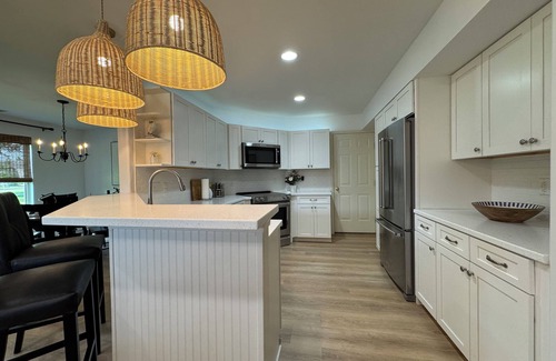 Plantations East Condominio | Serenity By The Beach!