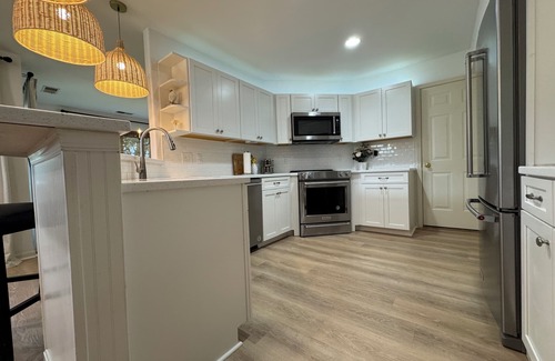 Plantations East Condominio | Serenity By The Beach!