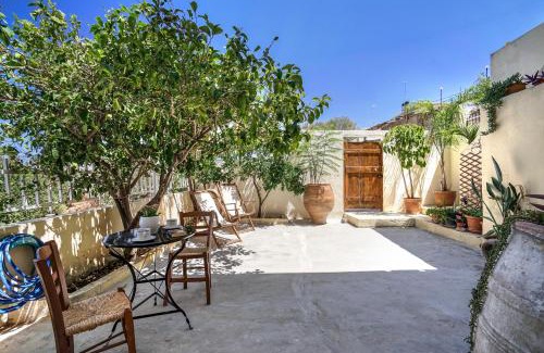 Kouses Apartamento | Serenity Courtyard village apartment