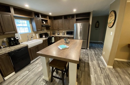 Sharps Chapel Casa | Serenity Cove 3 Bedroom Home on Secluded Cove
