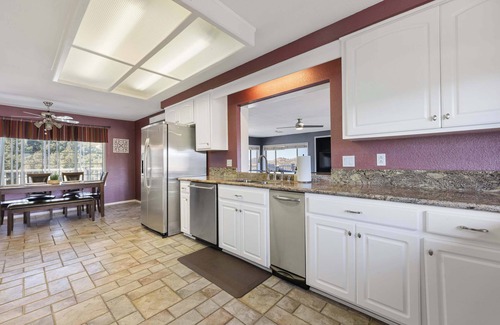 Mesa Rock Casa | Serenity Escape | 4BR | Hot Tub | Mini Golf | Fire Pit