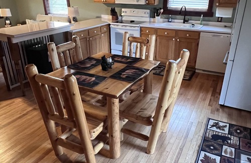 Carbon Hill Cabina | Serenity Gardens located in the Rolling Hills of Appalachia Ohio