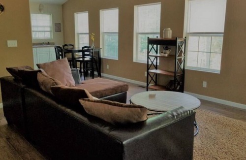 Ludington Casa | Serenity Hill - 3 bedroom house in Hamlin - close to Ludington State Park ******