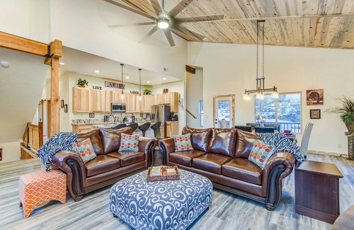 Munds Park Cabina | Serenity in the Pines - Luxury Cabin in Munds Park
