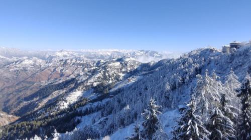 Fagu Apartamento | Serenity Kufri Village I Couple Friendly I Vacations I Conference I MICE I Family Events I Open Air Terrace I Sky Bonfire I Kufri by Exotic Stays