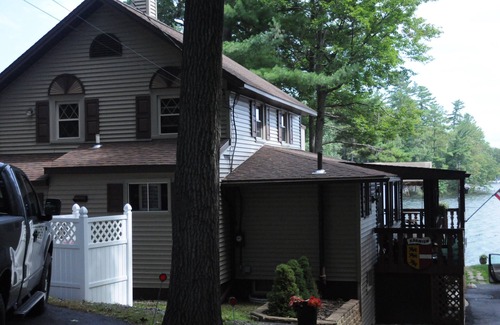 Lake George Casa | Serenity - Lake Front Home en Glen Lake, cerca del lago George