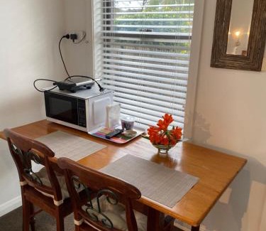 Dolphin Point Cama Y Desayuno | Serenity Lodge for Couples