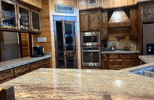 Ringold Cabina | Serenity Lodge/Volleyball court & 3 ponds firepit