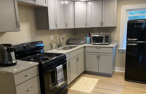 St. Charles Apartamento | Serenity Now: Cozy 2 bedroom in the idyllic country setting near the river.