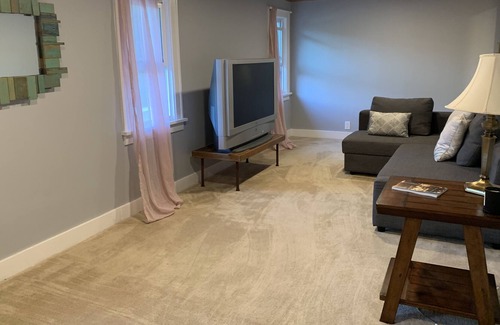 St. Charles Apartamento | Serenity Now: Cozy 2 bedroom in the idyllic country setting near the river.