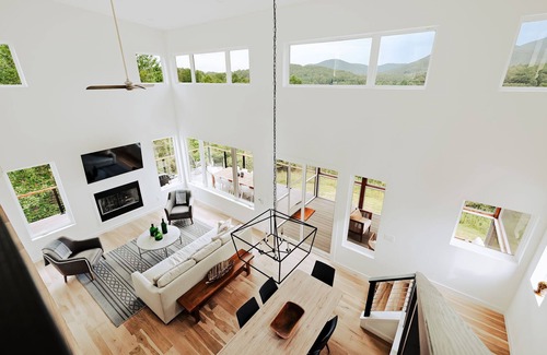 Young Harris Cabina | Serenity Now! 4 Bedroom 3.5 Bath....Amazing Views!!!