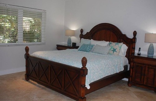Islamorada Villa | Serenity Ocean Front 3 Bedroom Estate