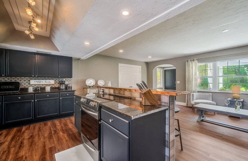 River District Casa | Summer Special! Get 10% Off!