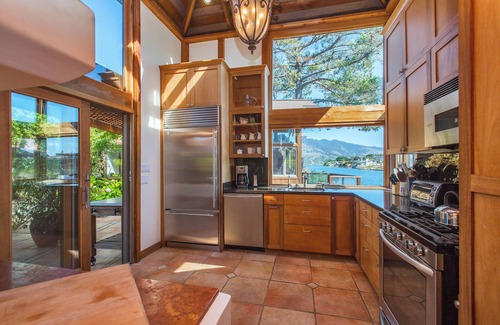 Stinson Beach Casa | Serenity on the Lagoon in charming Stinson Beach