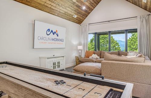 Maple Springs Casa | Serenity Peak Lodge by Carolina Mornings
