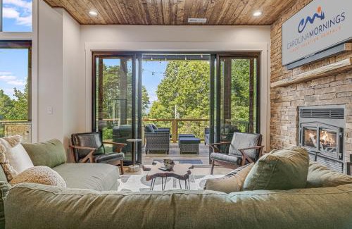 Maple Springs Casa | Serenity Peak Lodge by Carolina Mornings