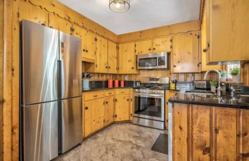 Cascade-Chipita Park Casa | Serenity Pines Hideaway w HotTub
