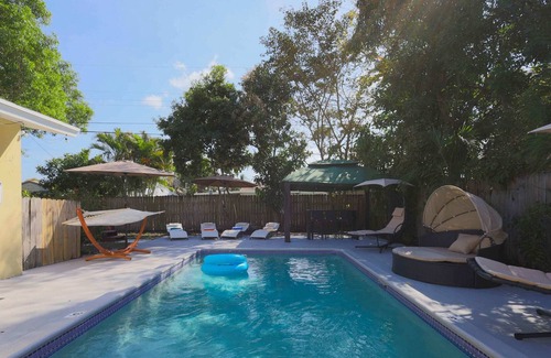Hunt Club Villa | New Serenity Retreat Pool Hot Tub with Gazebo