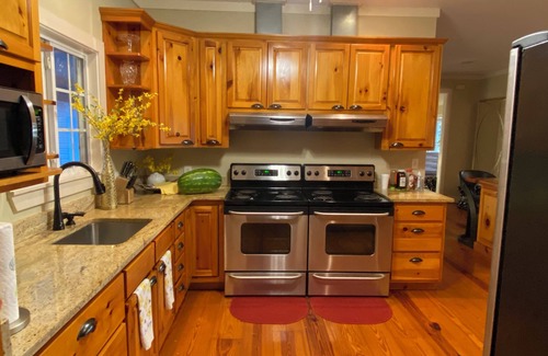 Fort Gaines Casa | Serenity Shores – 6BR Lakefront Haven