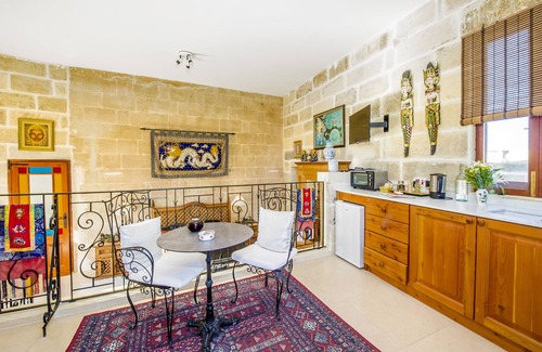 Ta' Għammar Apartamento | Estudio Serenity con impresionantes vistas y piscina comunitaria (con cocina)