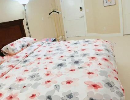 Burke Mountain Casa | Serenity Suite & King Comfort & Cool AC Bliss