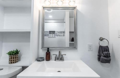 Del Mar Apartamento | Serenity Suites C