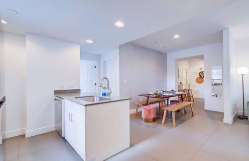 Allapattah Apartamento | Serene Tranquility Apartment - 2BR/3BA in Wynwood!