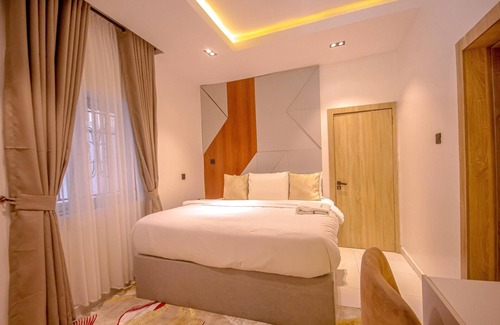 Benin City Apartamento | Serenity Villa at GRa Benin by BnJ Luxury