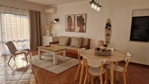 Alporchinhos Casa | Serenity Villa