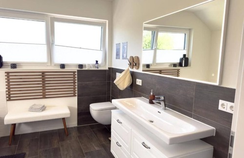 Bescheid Cama Y Desayuno | Serenity Vista Retreat Cosy