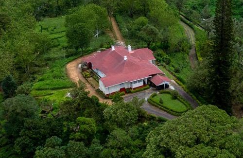 Valparai Hotel | Sereniva Orange Grove Bungalow