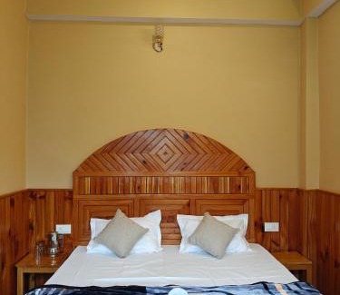 Ghiyagi Casa | Seri Pyramid View Home Stay Jibhi