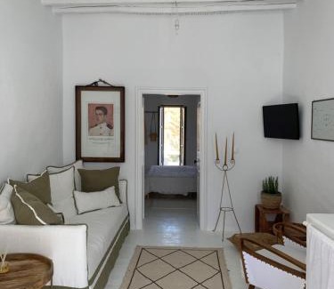 Serifos Casa | Serifos Olive