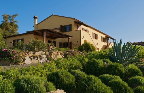 Riparbella Apartamento | Finca Serra Destri, piscina, ubicación panorámica con vistas al mar, jardín de ensueño