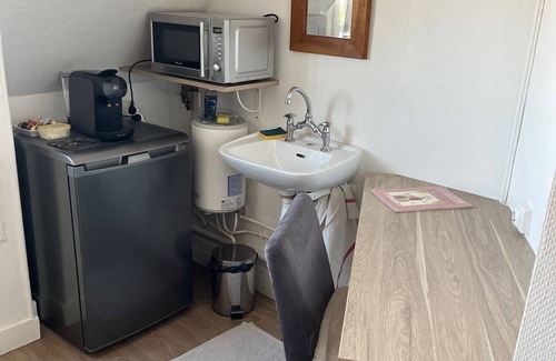Neuilly-sur-Seine Condominio | Service room