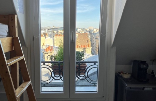Neuilly-sur-Seine Condominio | Service room