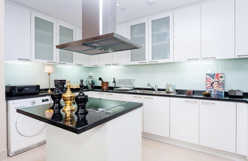 Yan Nawa Apartamento | Serviced 1 Bed SKY VILLAS CON VISTA, Piscina, Gimnasio, BTS