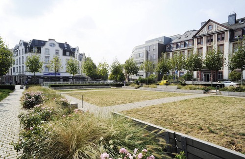 Bornheim Apartamento | Apartamento de 2 habitaciones con servicio m. Totalmente equipado con WiFi, limpieza, servicio de lavandería.