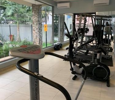 Port Harcourt Apartamento | Serviced 3 Bedroom Rental with Pool and Gym
