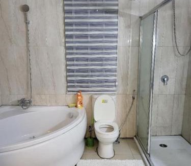 Port Harcourt Apartamento | Serviced 3 Bedroom Rental with Pool and Gym