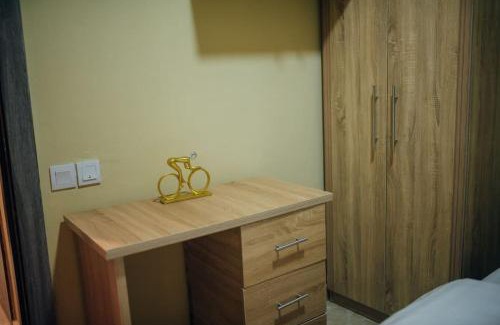 Ibadan Apartamento | Serviced 3Bed Duplex in Oba Akinyele Street, off Rotimi Williams, Bodija