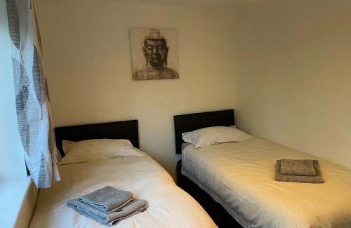 Worcester Apartamento | Serviced Accommodation 2 bed house III