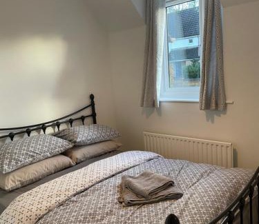 Worcester Apartamento | Serviced Accommodation 2 bed house III