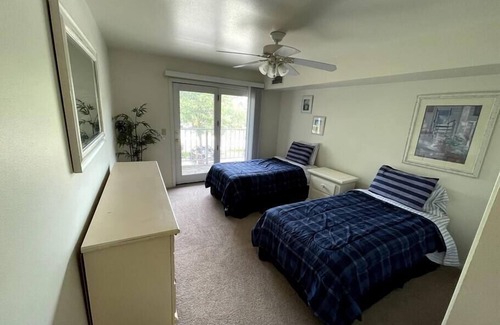 Oshkosh Apartamento | Serviced Apartment Steps From The Fox River