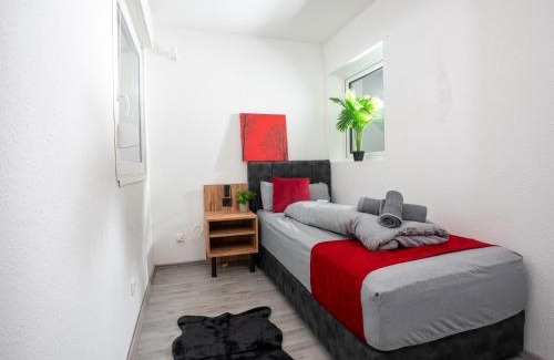 Konig Ludwig Apartamento | Serviceroom24 - Apartment 3 in Recklinghausen WLAN - Smart-TV - 24-7 Check-in und Küche