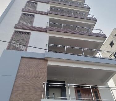 Kukatpalli Apartamento | Servostay KPHB Phase 15 New Stunning 3 BHK - 1st Floor