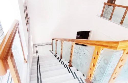 Kukatpalli Apartamento | Servostay Kukatpally Spacious 5 BHK Duplex in Vivekananda Nagar with Parking