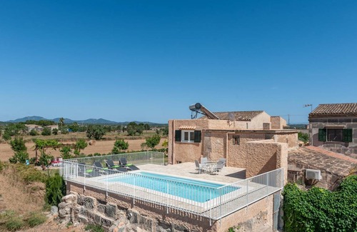 Campos Villa | SES BARRERES