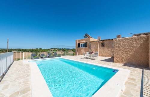 Campos Villa | SES BARRERES