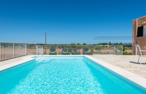 Campos Villa | SES BARRERES